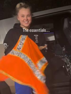 what jojo packs in case of the fire evacuation 😭 i 100% believe she grabbed those first 💀 @JoJo Siwa #jojosiwa #teamjojo 