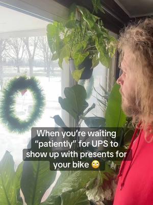 They’re “out for delivery” and I’m doing my best to not jump up at every passing truck coming down the road… 😐 #rideyourride #ryr #ryrapparel #rideyourrideapparel #bikeparts #presents #itslikechristmas #slowlybutsurely #wonderwhatitis 