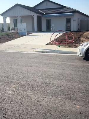 🚧New Construction 🚧 📍East Bakersfield  Price: $416,990.00 Homesite 31 / COE 3/28/2024 🛌4 Bed  🛁2 Bath • 1,792 Square Feet  For a fast respond plz txt New Construction to (661)472-4067 #fyp#new#construction #new#homes#bakersfield #realtor#programs#loans#dreams#casita#suenoamericano  Isabel Garcia CALDRE#02172470 (661)472-4067 Agentcor BBR Madera Real Estate Group Hablo Espanol 