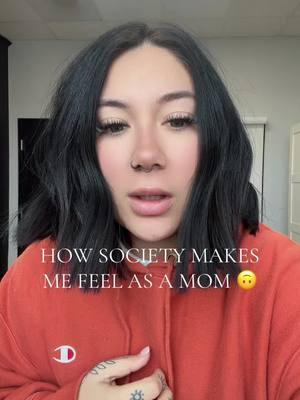 What would make yall happy HUH 🙃 #MomsofTikTok #acbeautyartistry #imtoomessy 