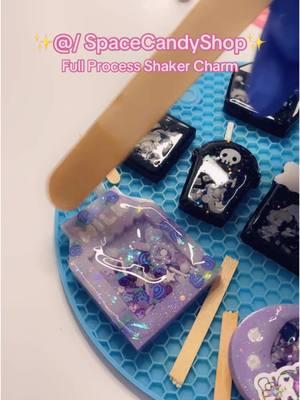 Fun requested #shakercharm 🫐💕 This one took me awhile since I had to get my hands on some #blueberry clay pieces, but worth it✨Please always use proper PPE with #resin and other art materials!! #resinart #epoxyresin #uvresin #magnet #wip #process 