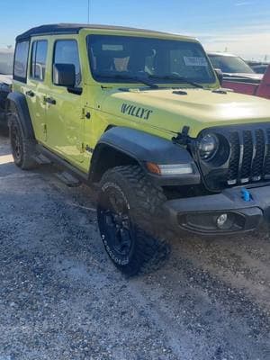 Sirven para la rutas estos jeep? Nunca había visto uno como este y dime si funcionan o no #copart #salvage #willys #electric #car #jeep #viral #subasta #usa_tiktok #htx 