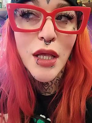 #thesnowbat #tattooedwomenoftiktok #lover #fighter #gothicwomen #metalhead #bikerbabe #DJVJJ #crazyfun #fungirl #tattooedwomenoftiktok 