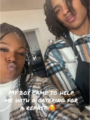 My boy came to help me serve for a catering order I had for a repast!!! That’s my Jody 🫶🏾🥰#qtandmoorecreations #quastutus #motherson #mamasboy #Love #sons #jody #myboy #motherhood #hustle #catering #repast #familybusiness 