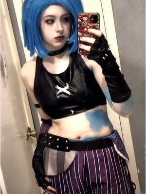 The smudged tattoos are killing me. I’m still blue #viarcane #jinx #jinxarcane #arcanecosplayjinx #jinxcosplay #jinxcosplayer #arcane #season2arcane 