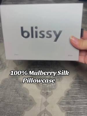 @Blissy Brand mulberry pillowcase reveal #silk #pillowcase #mulberry #blissy #TikTokShop #ttslevelup #giftideas #giftguide 