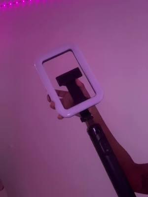 Every Up And Coming Content Creator Needs This Light ! It's A Selfie Stick That Can Be Transformed Into A Tri-Pod , To Which It Could Then Be Turned Into A Ring Light ! The Lightning On This Is Amazing ! It Is My New Favorite Light As A Content Creator ! Please Go Subscribe To My YouTube Channel ! YT : Niquee Iricee #contentcreator #contentcreators #contentcreatortips #dontforgettofollow #kingniquee 