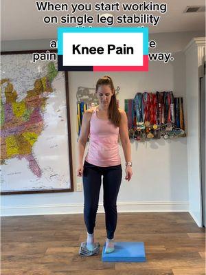 Try this exercise to improve hip stability and decrease knee pain! #kneepain #kneepainrelief #kneepaintreatment 