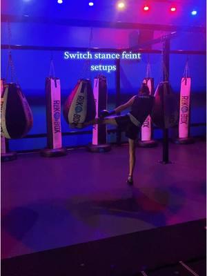 Combo setups of the switch stance feint 🌊 #fyp #muaythai #muaythaitraining #kickboxing #onechampionship 