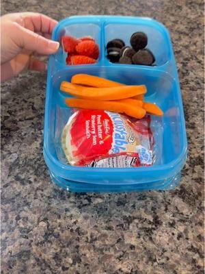 Happy Wednesday!! #Lunch #lunchtime #lunchbox #lunchideas #lunchboxideas #lunchideasforkids #schoollunch #schoollunches #kidslunchideas #kidsbento #bentobox #bento #bentolunchbox 