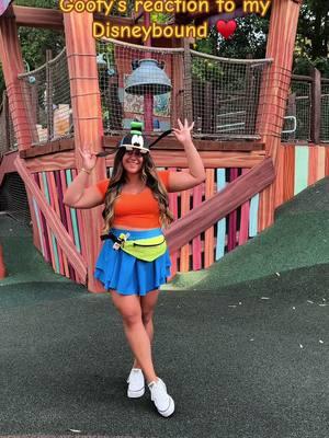 goofy stole my heart in toon town♥️😍 #toontown #disneyland #goofy #disneybound #disneybounding #goofydisneybound #disneyparks #disneyfamily #disneyoutfits #disneyboundideas #disneyoutfitideas 