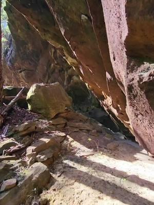 It was a beautiful day to hike behind Hurricane Creek Falls in Bankhead National Forest. 👍😎 #goodtimes #goodfriends #goodmusic #hike #alabama #bankheadnationalforest #chasingwaterfalls #waterfall #livingmydream #LifeIsGood 