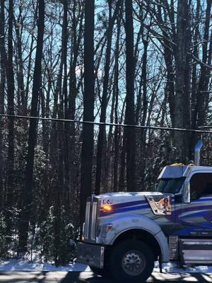 #fyp #tiktok #accidentscene #recovery #winterstorm #wegmans #weee #towingtiktok #towing #damnrightitsdaddysmoney #millerindustries #kenworth #largecar #millertime #swatunit #robinsonstowing @Towman1150 @Logan Doering 