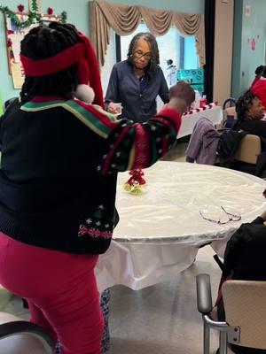 Twist and rockin robin Celebration.. #dance #assistedlivinglife #memorylane #fypage #fypシ゚viral #seniorcitizen #letstwist #rockinrobin #jackson5 #chubbychecker #kellyclarkson #jenniferhudson 