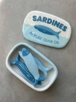 Replying to @shay :) part 2! Could not be more happy with how these turned out 🐟✨  #airdryclay #airdryclayideas #sardines #claysardines #fridgemagnets #diygifts @Canva 