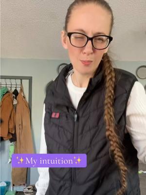 Que intuition by Jewel 💎  #que #intuition #spiritualtiktok #spirituallygifted #connected #fyp 