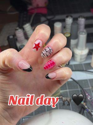 NAIL DAY🤩❤️🖤🦓 #fyp#foryoupage#trending#viral#nails#nailday#nailvlog#diynails#buildsrgel#nailtech#dnd#dndnails  