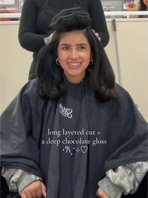 this sweet girl is one of my og clients here at ulta! it’s always a pleasure doing her (and her families) hair 🥰 #chocolategloss #blowout #hairrollers #ultasalon #chocolatehair #gloss #lahairstylist 