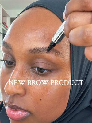 It’s giving microbladed brows, I loveeee 😍 @Benefit Cosmetics mighty fine brow pen #browroutine #microbladingbrows #browpen #makeupreview #browtutorial #benefitcosmetics #gifted 