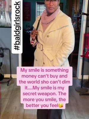 #baldgirlsoftiktok #smiles #biginkenergy #over50andfabulous #fypシ 