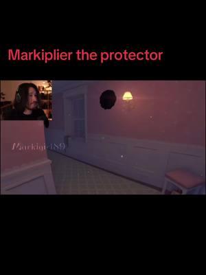 Mark befriend this little character and automatically protected her 😭😭#markiplier #edit #foryoupage #foryou #fypシ゚viral #markiplierfanpage #markedwardfischbach #fyp #markiplieredit #fypシ #ilovemarkiplier 