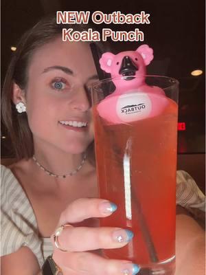 NEW Outback Koala Punch 🐨🩷 #outback #outbacksteakhouse #outbackdrinks #koalapunch #outbackorder #drinkreview #foodreview #newmenu #outbacksteakhousereview 