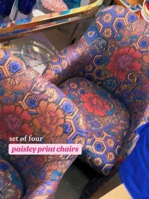 do you dig ‘em?  #retro #paisley #quad #vintagefurniture #onthemove #prints #vintage 