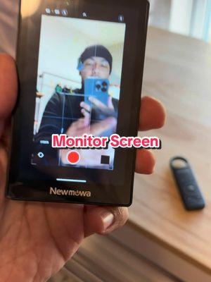 How to film yourself using the rear camera instead 🔥🫱🏼‍🫲🏽  #newmoma #backcamerahack #selfiemonitorscreen 