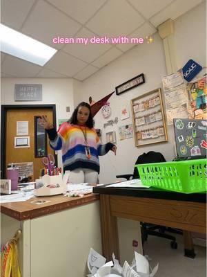 Okay clean desk 2025!! #Teacher #teachersoftiktok #teachersofinstagram #cteteacher #teach #firstyearteacher #teacherontiktok #secondyearteacher #fcsteacher #facsteacher #middleschoolteacher #secondaryteacher #youngteacher #futureteachersoftiktok #futureteacher #CapCut 