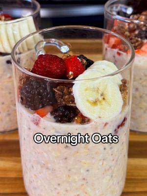 Start the New Year with this Quick and Easy Overnight Oats Recipe 😋 New year, new breakfast goals! Overnight oats are my favorite meal prep for busy mornings—no cooking needed! Just mix, refrigerate, and wake up to creamy, delicious oats. Enjoy them cold or warmed up, and they stay fresh for up to 4 days. Perfect to kickstart your day! OVERNIGHT OATS INGREDIENTS PER JAR: ► 1/2 cup of old fashioned rolled oats ► 1 cup of almond milk (or milk of choice) ► 1 tsp chia seeds ► 1 tbsp almond butter ► 1/2 tbsp of your favorite sugar substitute (or a squirt of honey) ► 1/3 cup Greek yogurt ► 1/2 cup strawberries, blackberries & raspberries ► Some banana slices ► Some dark chocolate protein clusters #fyp #foryou #parati #avena #overnightoats #oats #oatstiktok #oatmeal #oatsrecipe #overnightoatsrecipe #EasyRecipe #mealprep #morning #breakfast 