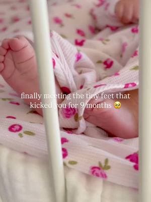 Finally meeting the tiny feet that kicked you for 9 months! ❤️👣 #tinyfeet #newborn #mom #motherhood #momlife #newbornoutfit #babyclothes