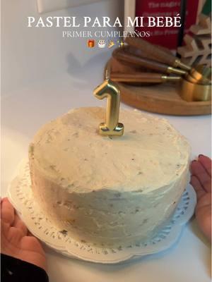 Se me había olvidado subir la receta del pastel 🎂🥹 le encantó #babyfood #comidaparabebes #pastelparabebe #babycake #firstbirthday #primercumpleaños #1año #firstyear #babybirthday #babyfoodrecipes #recetasdecomida #blw #blwideas #blwrecipes 