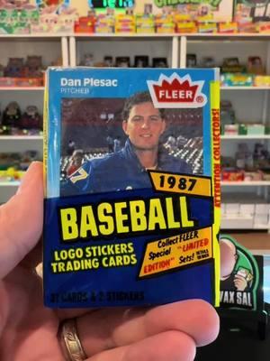 1987 Fleer Baseball Cello Pack #junkwaxsal #hotgarbage #junkwax #87fleer #87fleerbaseball #packopening 