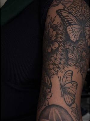 I’m always gonna tell you “it depends” when you ask me how much for a sleeve BUT this is a good point of reference for what it takes to invest in that sleeve you want! High quality tattoos take time and patience! “My homeboy can do it for $200” but it won’t look like this 🥰🙏🏽✨#fyp  #womantattooartist #femaletattooartist #atlantattattooartist 