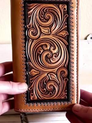 Do you prefer shop updates or just add items as I finish them??? Finished up this wallet today. Available soon! #clairkehrbergmaker #westernstyle #leatherdesign #leatherwallet #leathergoods #handmadeleather #bespoke #clutch #wallet #leatherclutch #tooledleatherpurse #tooledleather #luxuryleather #madeinusa #madeinoregon #oregonartist #cowgirl #cowboy 