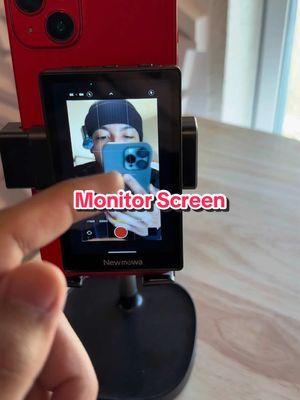 You don’t need expensive camera equipment to have high quality videos, all you need is your phone and this vlog selfie monitor screen 🔥🫱🏼‍🫲🏽  #newmoma #selfiemonitorscreen #iphoneaccessories #backcamerahack 