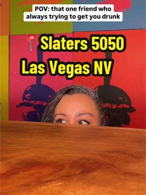 IF YOU LOVE 🍺 🍔 🍟 🫕 ? @Slater’s 50/50 has a bottomless bar deal: 90mins unlimited beer• 45 draft options•  $20 Happy hour specials (Mon-Fri 3pm-6pm) $30 #fyp #lasvegasfood #draft #bottomless #cheers #friendsnight 