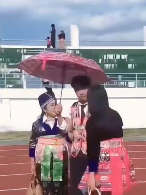 pog laus yeej lawm  🤑🤑🤑🤑🤑🤑🤑🤑 #hmong #hmongtiktok #hmoob #poglaus #poglausxubsiab🤣 #hluasnkaujhmoobnplog 