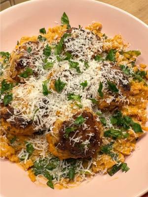 Cozy one-pan weeknight meals >>>  #meatballs #meatballrecipe #chickenmeatballs #ricerecipe #onepanmeal #healthyrecipe #cozykitchen 