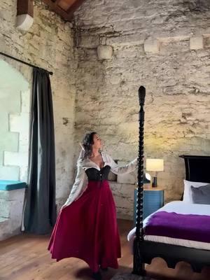 Who would you want to stay here with? 🏰 I had an incredible fairytale experience @tubbridcastle in @tourismireland. It’s a 15th century tower house with historic details throughout. 👸 It’s also perfectly located in the Irish countryside near the medieval city of Kilkenny! 🗡️ Comment “Link” and I’ll send you all of my Ireland recommendations to help you plan your next trip! 🇮🇪 #ireland #visitireland #exploreireland #thingstodoinireland #travelcreator #travelblogger