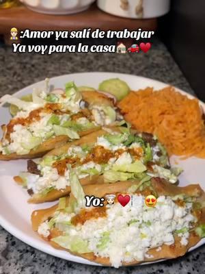 Cena de hoy Quesadillas fritas🍽️👩🏻‍🍳😍👷🏻‍♂️♥️#quesadillasfritas #lunchideas #cocinandoconamor #tiktokviralvideo #viraltiktok #cenaparamiesposo #mexico🇲🇽 #guatemala🇬🇹 #CapCut 