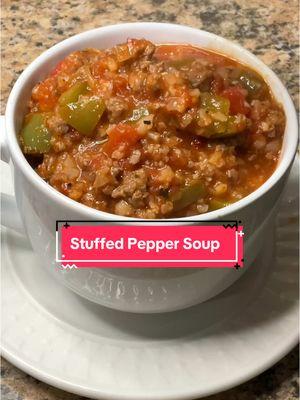 If you want a healthy, low carb, low calorie soup that is extremely delicious, try this Stuffed Pepper Soup! It’s one of my favorites! #stuffedpepper #soup #soupseason #healthyrecipes #lowcarb #lowcalorie #healthyeating #EasyRecipe 