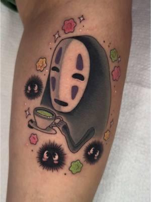 little no face having some matcha 🍵 #fyp #spiritedaway #ghiblitattoo #lasvegastattooartist #animetattooartist 