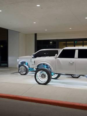 #geespolishing #centexdetailwerkz #26s #24s #bronco #ford #f250 #powdercoat #jamaicanteal #polished #white #pearlwhite #colormatched #pmfsuspension #builtech #viral #trending #explore #explorepage #fyp #fup #fypシ #parati #trokasperronas #trucktok #trucking #trucksoftiktok #texastruck #texasweather #powerstroke #xyz #pearlwhite #xyzbca #americanforcewheels #maxxeddiesel #gabefarrellproductions #ondgas #sony #entertainment 