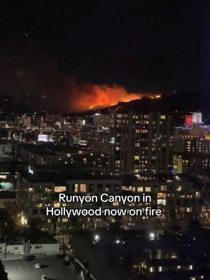 Absolutely horrific. Runyon canyon, a popular hike for Los Angelinos, erupted into flames 5pm Wednesday. #socalfire #fire #hollywood #losangeles #losangelesfire #runyoncanyon 