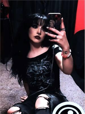 this song felt fitting bc there are snakes on my shirt also ignore that i am charging my phone ✨ #whatsaheart #whatsaheart3 #whatsaheartcult #goth #gothgirl #gothic #alt #emo #altgirl #emogirl #alternative #makeup #fypシ #fyp 