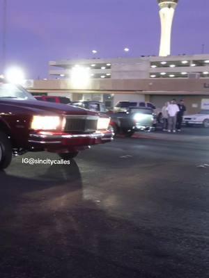 Saturday nights on Western Ave. #lowriding #lowrider #lowriders #lowlows #carhop #carhopping #hopoff #hittingswitches #hittinswitches #lowriderlifestyle #lowridingisnotacrime #lowridingisalifestyle #carshow #carshows #lowridercarshow #lowridercruise #lowridercruising #sincitycalles #lasvegas #vegas 