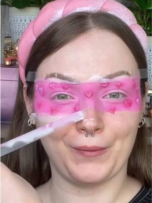 VALENTINES TAPE MAKEUP!!💗 would you try it??? Lb @Ane Marie #makeuptutorial #easymakeup #makeuphack #tapemakeup #ValentinesDay #valentines #makeupchallenge #eyemakeup #makeupinspo #beauty #eyeshadow 