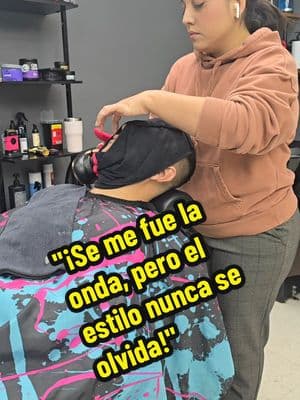 "¡Se me fue la onda, pero el estilo nunca se olvida!" ♥️💙🤍💈🙌#barberlife #🤣🤣🤣 #ladybarbers #barbershop ###fypシ゚viral #team #linehaircut #kennewickw #richland 