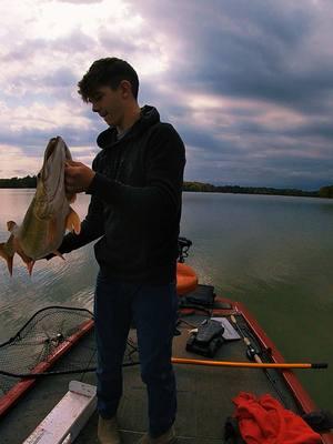 FIRST MUSKY CASTING!!! #muskyfishing #trophytimeleaders #foryourpage #fish #piscfunfishing #fyp @Piscifun @bassproshops @Savage Gear Official 